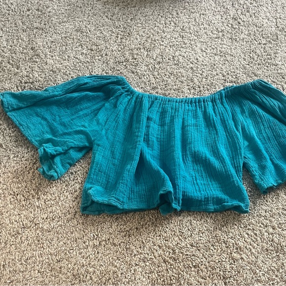 Jen’s Pirate Booty gauzy tie-back top - Picture 2 of 11